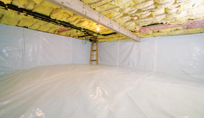 Encapsulated and insulated crawl space